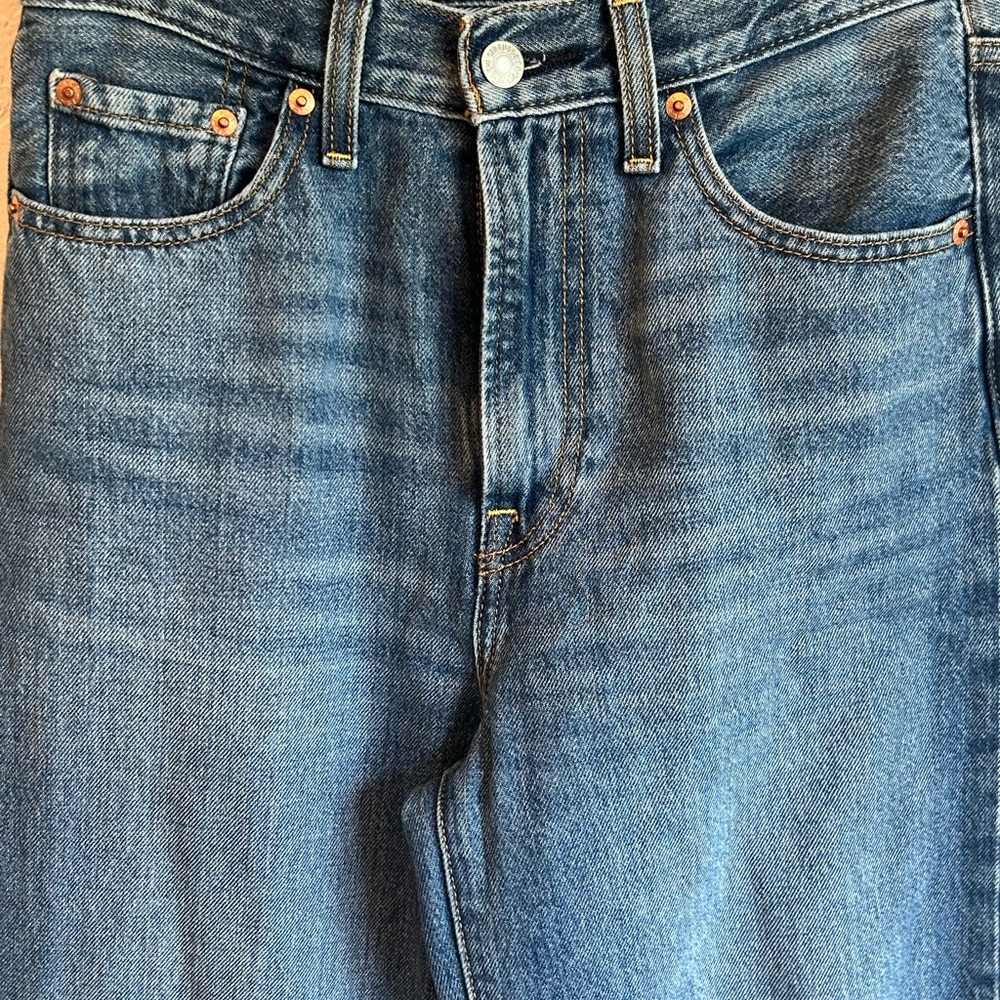 Levi’s Ribcage Wide Leg - Picture 2 of 5